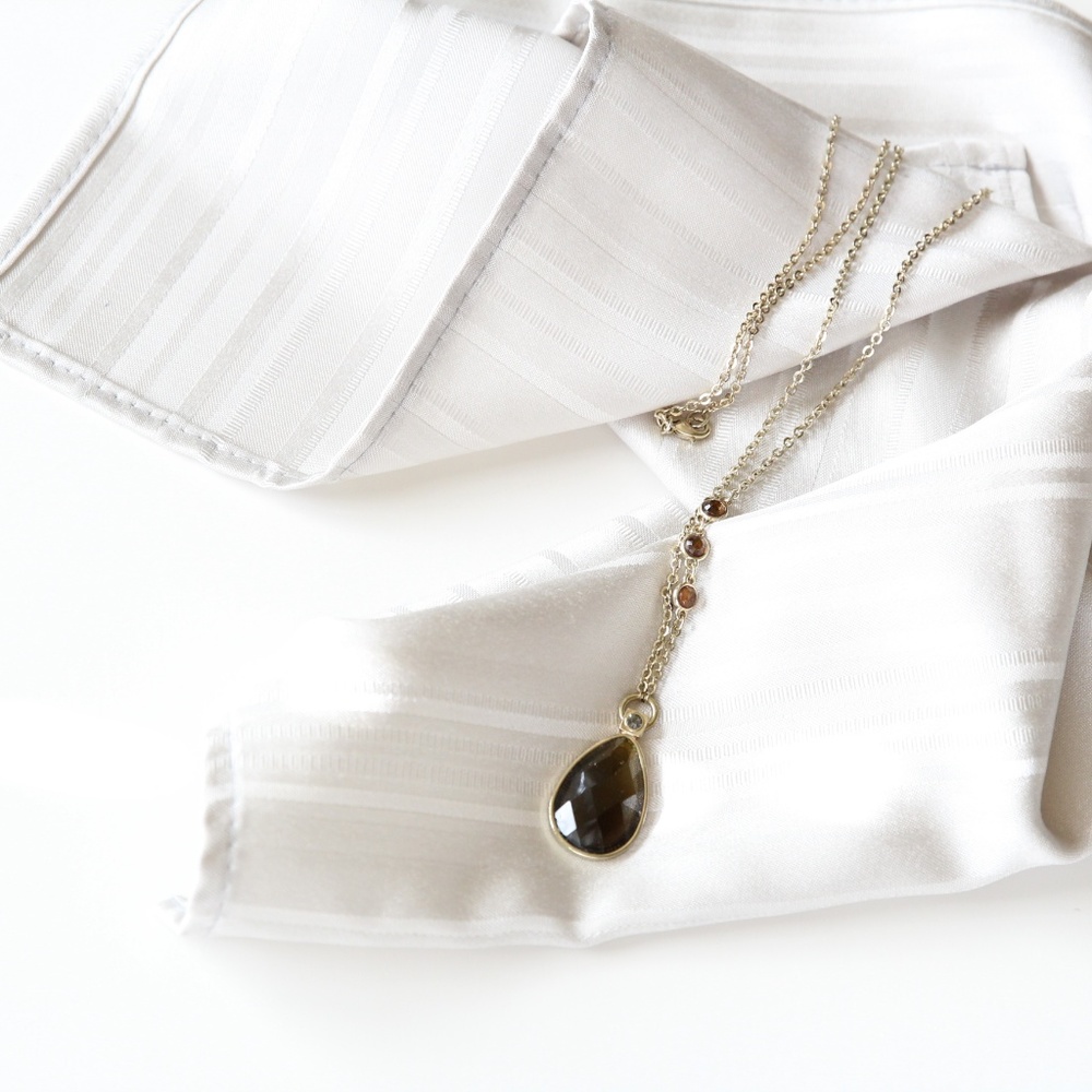 elegant LOFT goldtone necklace